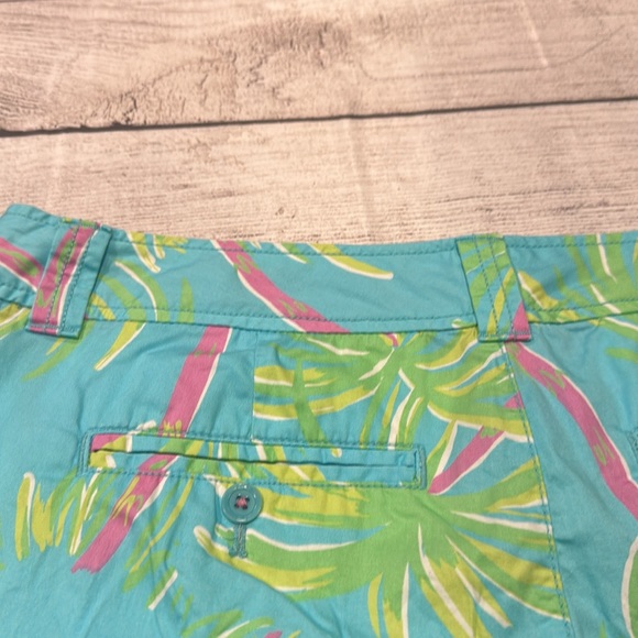 Woman’s Lily Pulitzer Resort Bermuda size 14 - Picture 8 of 9